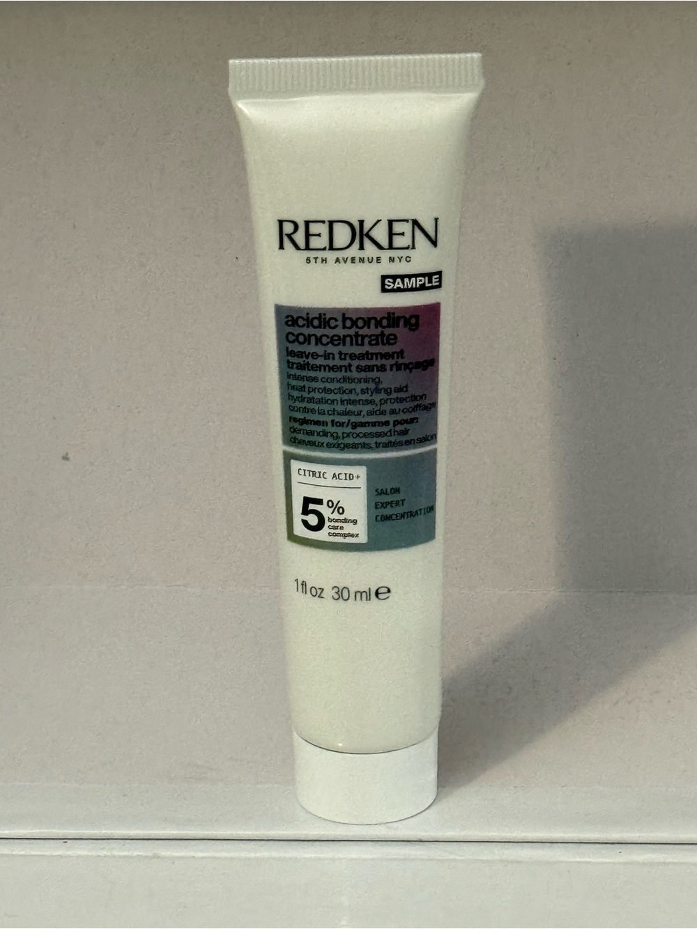 Redken Acidic Bonding Concentrate Leave-In Treatment - White